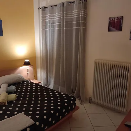 Stefkas Apartment2 * Patras