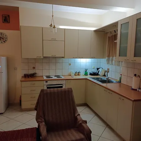 Stefkas Apartment2 דירה *